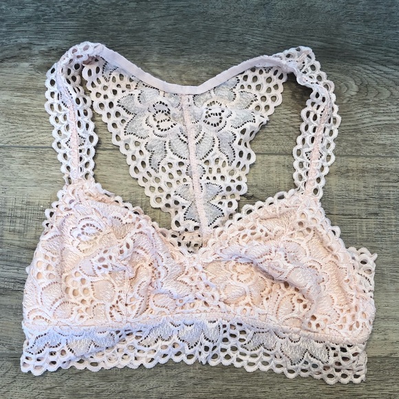 Like New Medium Aerie Bralette Bundle - Picture 5 of 10